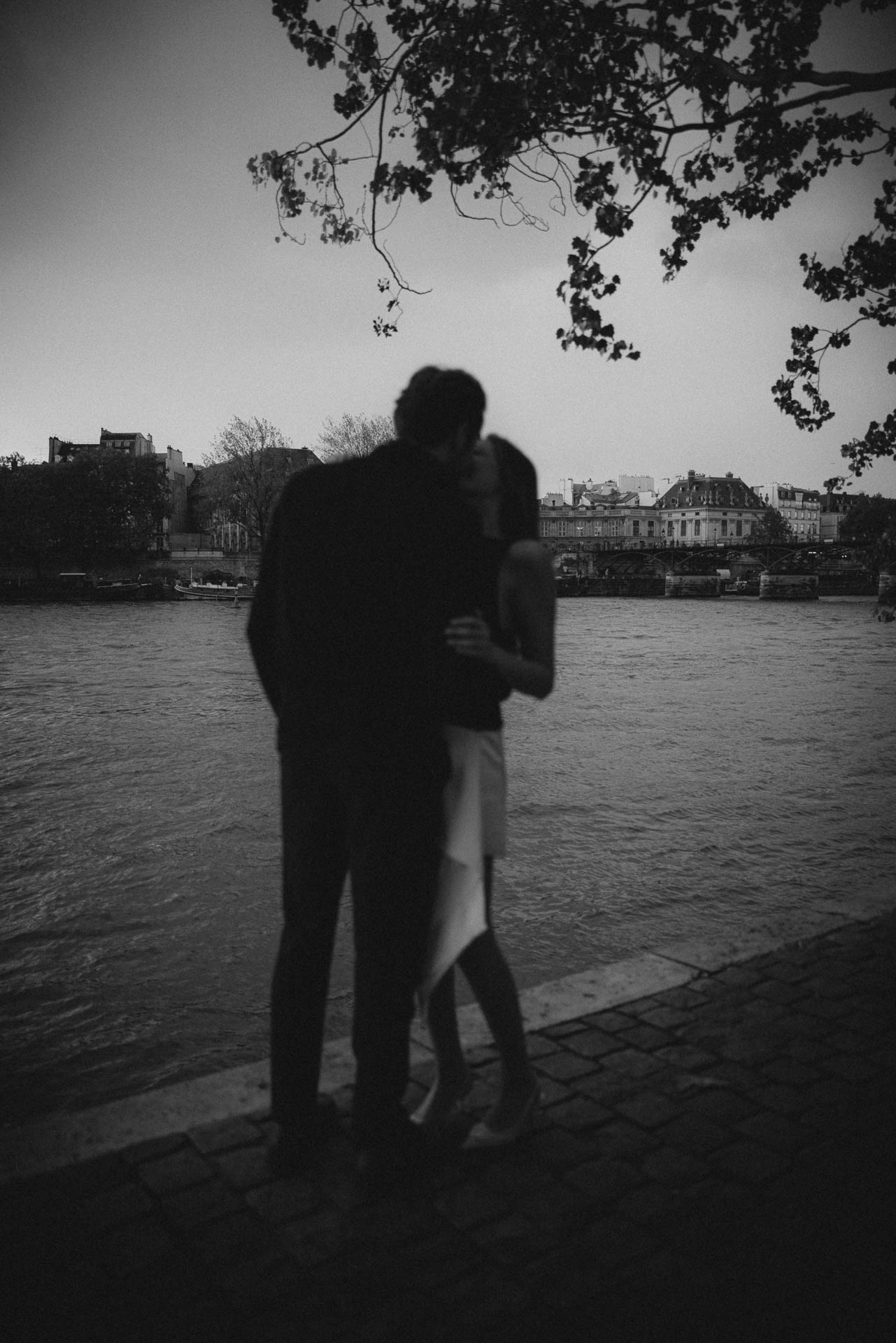 Engagement session in Paris